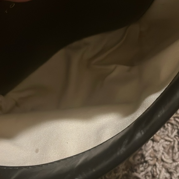 Tory Burch Crossbody 😍 - Picture 3 of 7